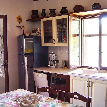 La Finestra Sulle Eolie Apartment *