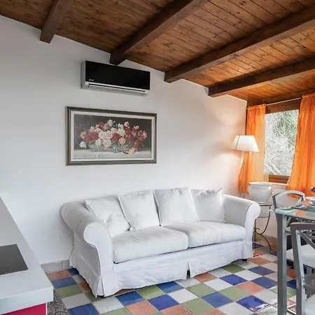 La Finestra Sulle Eolie Apartment Reitano (Messina)
