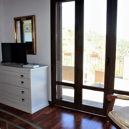 La Finestra Sulle Eolie Apartment *