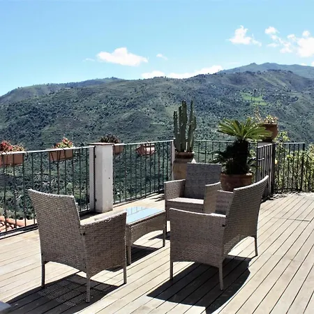 La Finestra Sulle Eolie Apartment Reitano (Messina)
